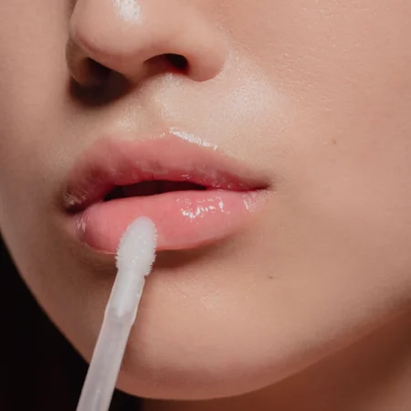 Why Choosing Organic Lipgloss Is Better for Your Lips and Overall Skin Health